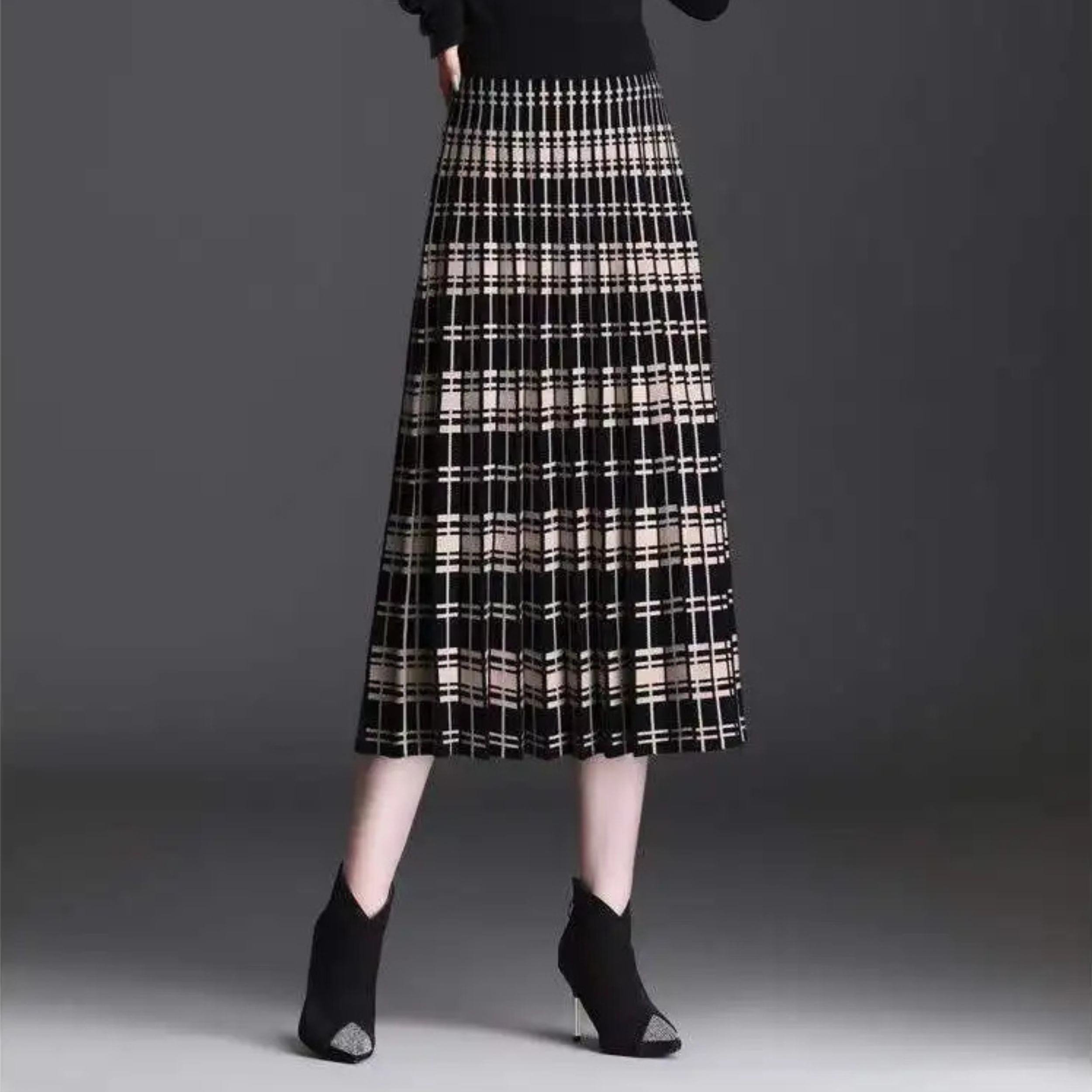 Knitted Pleated Midi Skirt
