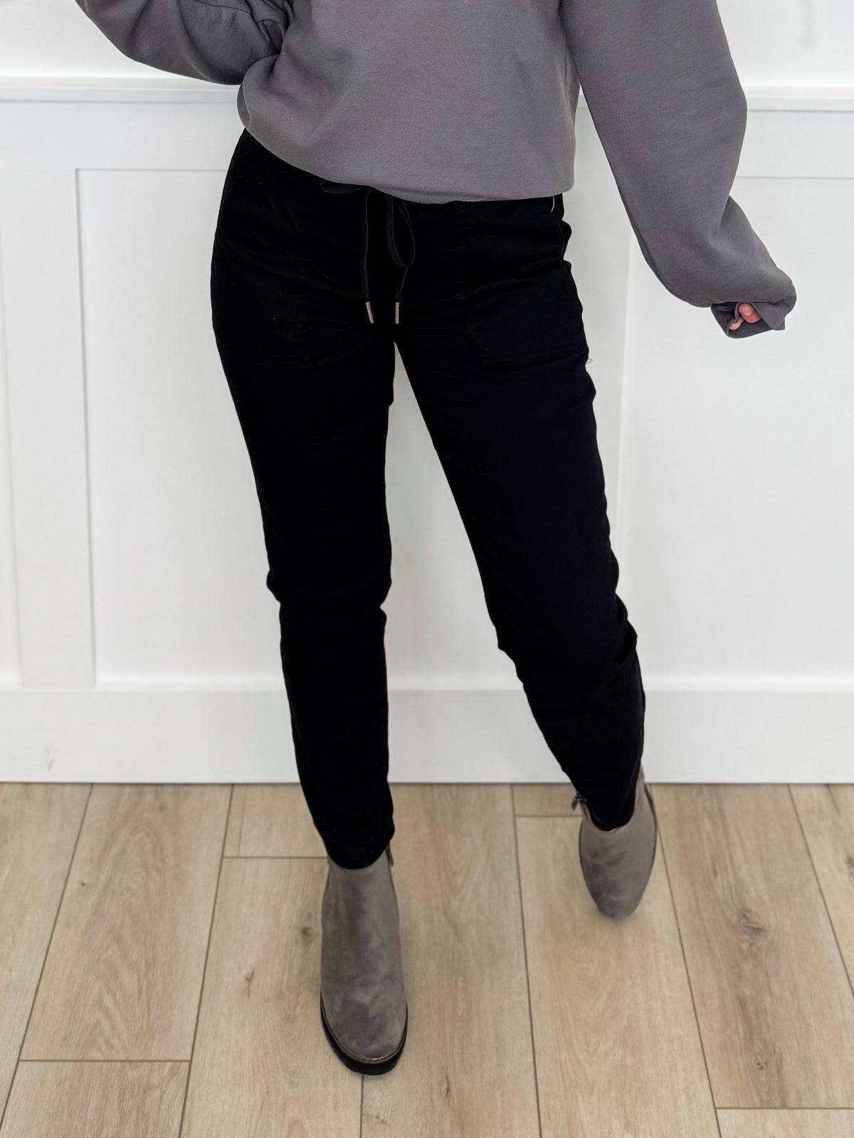 Liv High Rise Cropped Slim Fit Pull-On Jeans